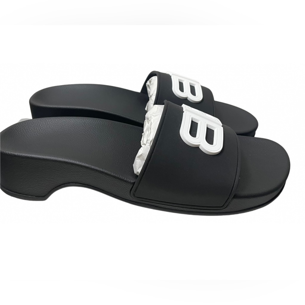 Balenciaga Pool Slides Sz39 Nib $445